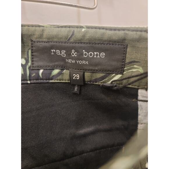 Men's Rag & Bone Camofloral Perry Printed Cotton Ripstop Shorts - Picture 4 of 6